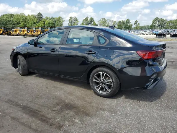 3KPF24AD3PE616841 2023 KIA FORTE - Image 2