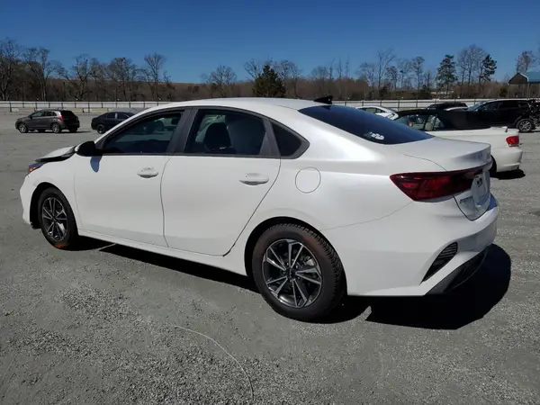 3KPF24AD3PE617004 2023 KIA FORTE - Image 2