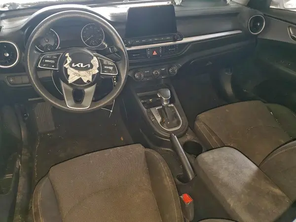 3KPF24AD3PE617553 2023 KIA FORTE - Image 8