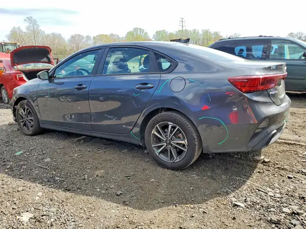 3KPF24AD3PE619724 2023 KIA FORTE - Image 2
