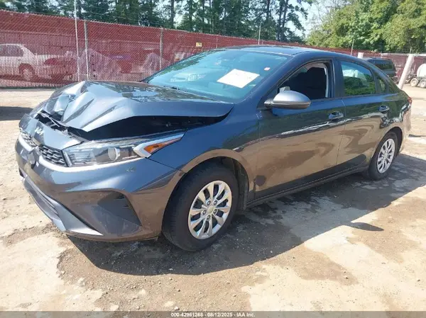 3KPF24AD3PE620162 2023 KIA FORTE - Image 2