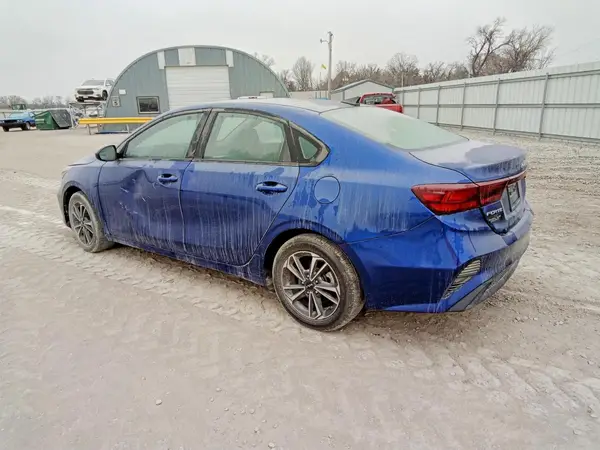 3KPF24AD3PE623031 2023 KIA FORTE - Image 2
