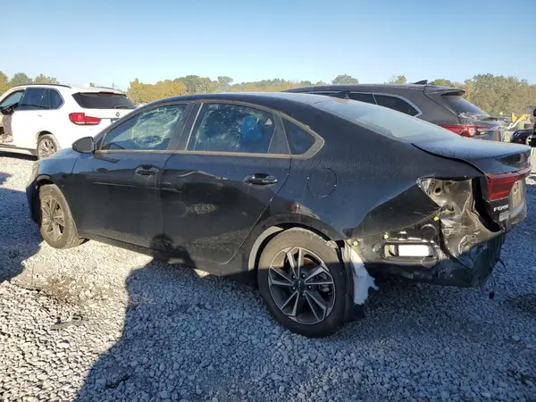 3KPF24AD3PE626012 2023 KIA FORTE - Image 2