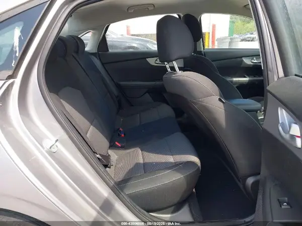 3KPF24AD3PE626088 2023 KIA FORTE - Image 8