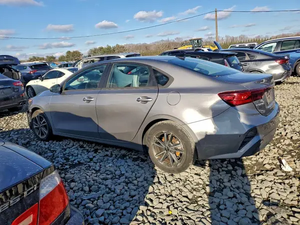 3KPF24AD3PE626513 2023 KIA FORTE - Image 2