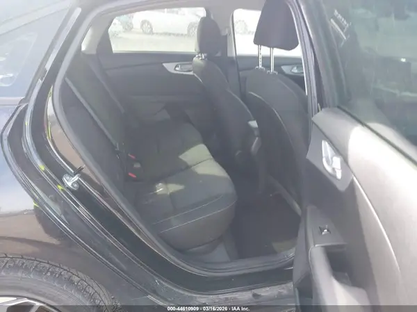 3KPF24AD3PE630044 2023 KIA FORTE - Image 8