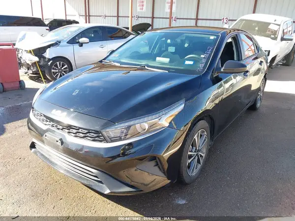 3KPF24AD3PE630058 2023 KIA FORTE - Image 2