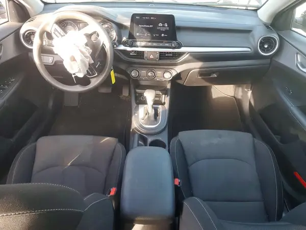 3KPF24AD3PE630660 2023 KIA FORTE - Image 8