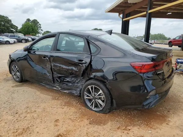 3KPF24AD3PE631405 2023 KIA FORTE - Image 2