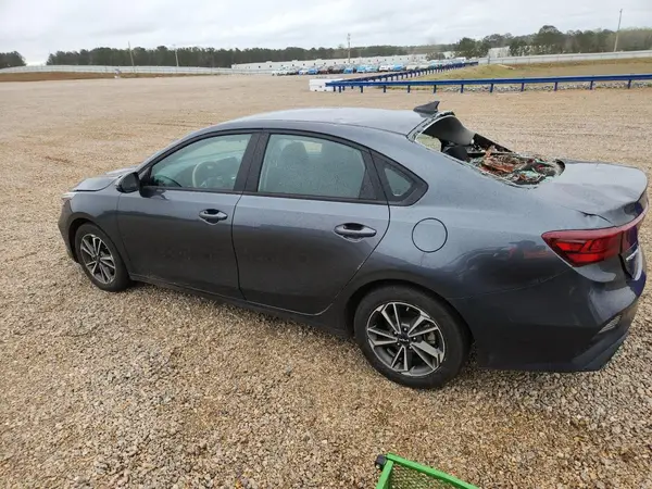 3KPF24AD3PE631467 2023 KIA FORTE - Image 2
