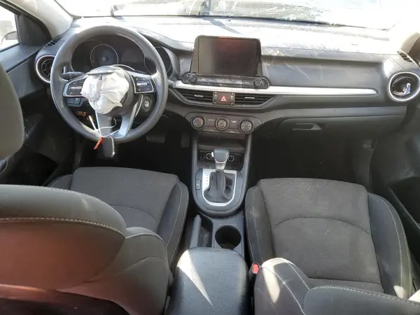 3KPF24AD3PE633641 2023 KIA FORTE - Image 8