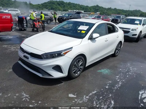 3KPF24AD3PE633753 2023 KIA FORTE - Image 2
