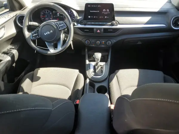 3KPF24AD3PE634160 2023 KIA FORTE - Image 8