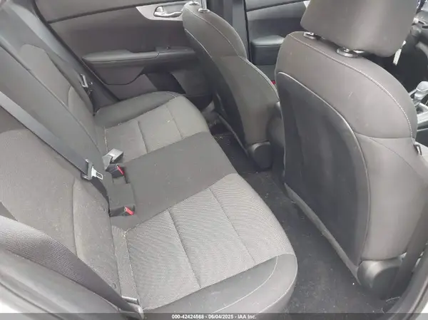3KPF24AD3PE636510 2023 KIA FORTE - Image 8