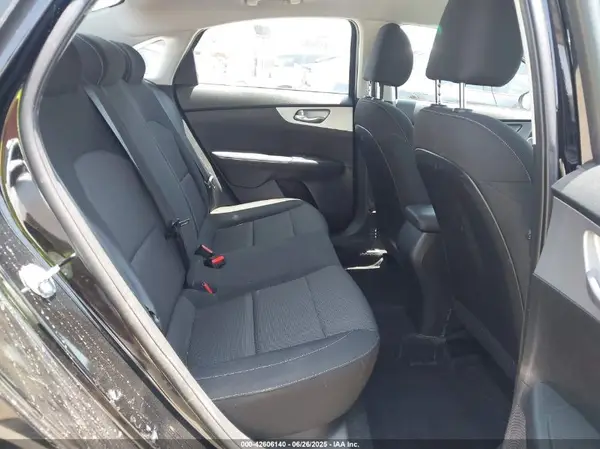 3KPF24AD3PE637849 2023 KIA FORTE - Image 8