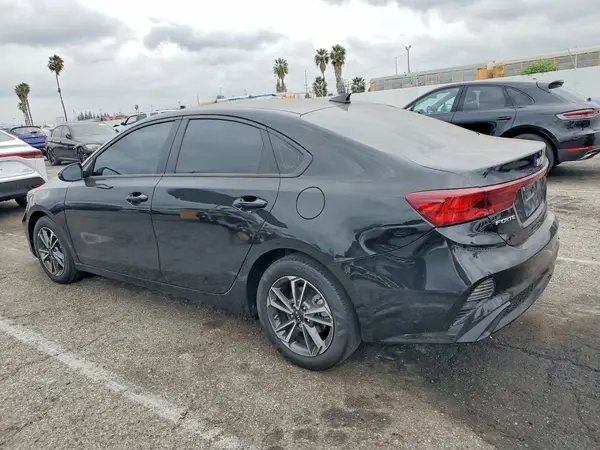3KPF24AD3PE638564 2023 KIA FORTE - Image 2