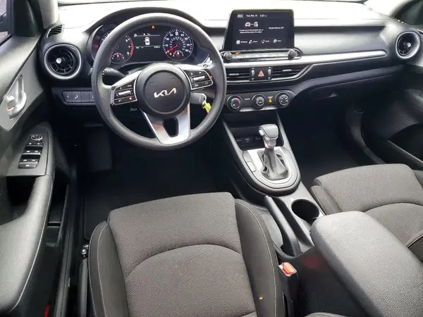3KPF24AD3PE638564 2023 KIA FORTE - Image 8