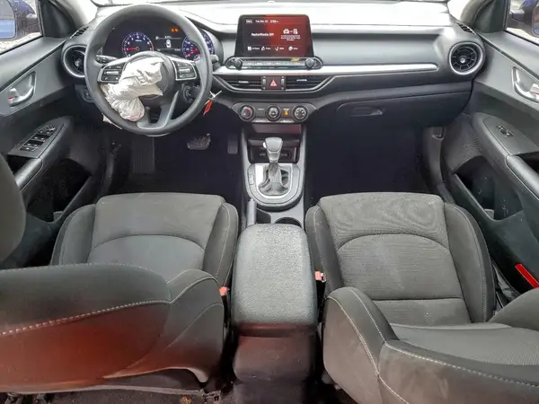 3KPF24AD3PE640346 2023 KIA FORTE - Image 8