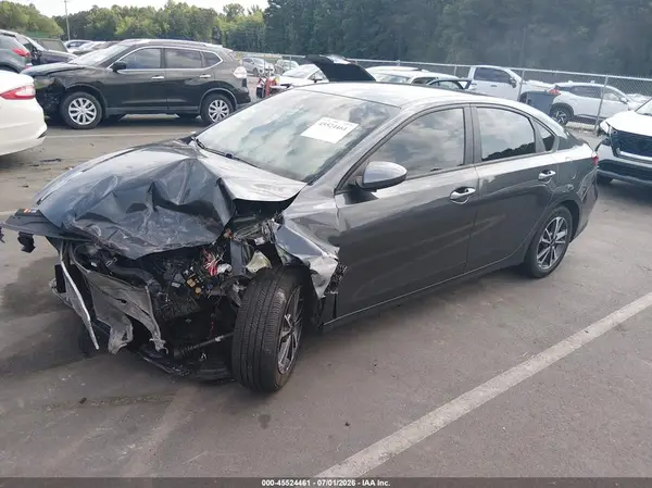 3KPF24AD3PE640458 2023 KIA FORTE - Image 2