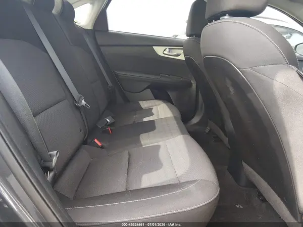 3KPF24AD3PE640458 2023 KIA FORTE - Image 8