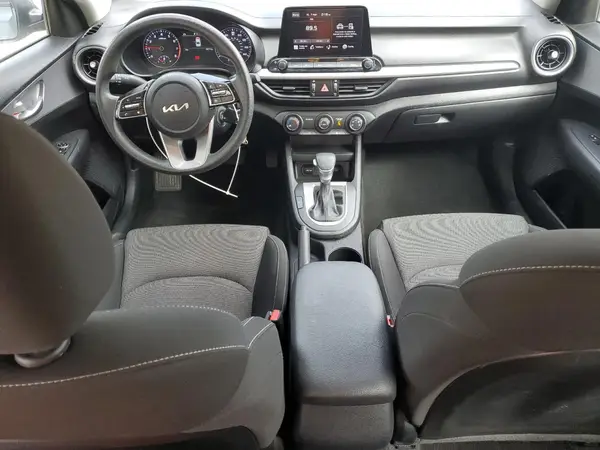 3KPF24AD3PE641934 2023 KIA FORTE - Image 8