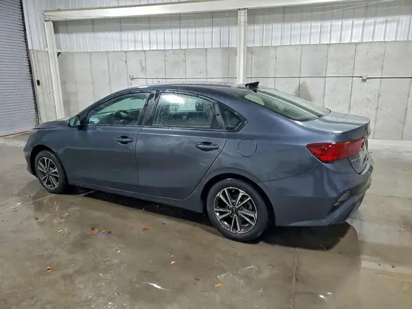 3KPF24AD3PE643117 2023 KIA FORTE - Image 2