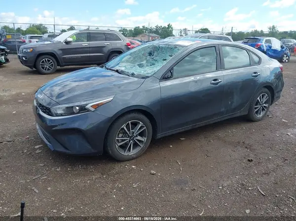 3KPF24AD3PE643974 2023 KIA FORTE - Image 2