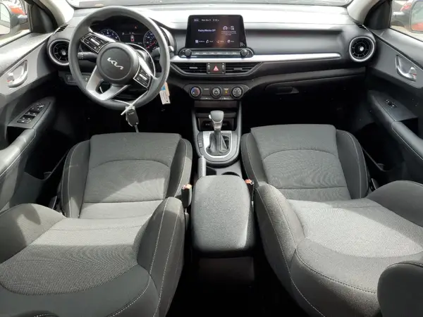 3KPF24AD3PE645031 2023 KIA FORTE - Image 8