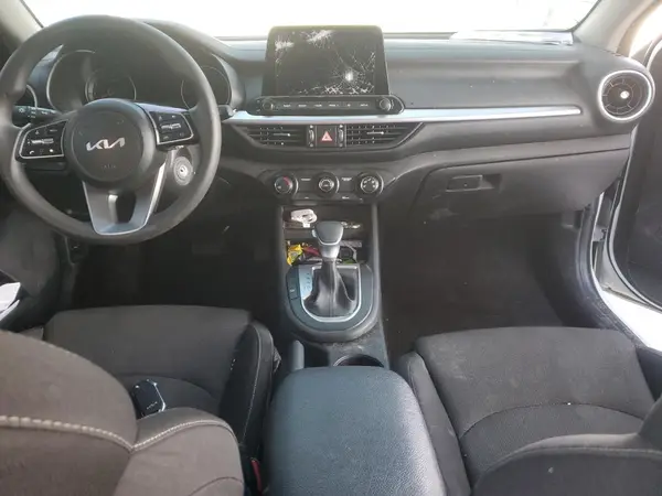 3KPF24AD3PE645157 2023 KIA FORTE - Image 8