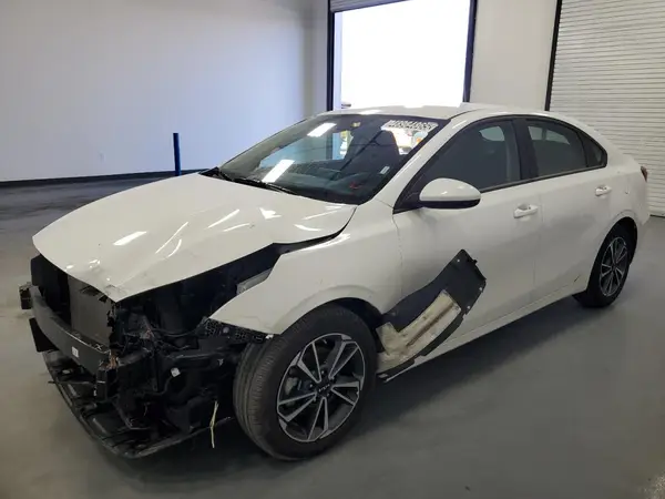 3KPF24AD3PE646678 2023 KIA FORTE - Image 1