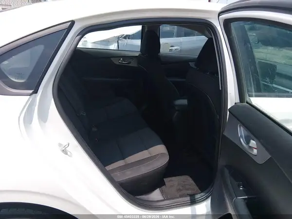 3KPF24AD3PE650116 2023 KIA FORTE - Image 8