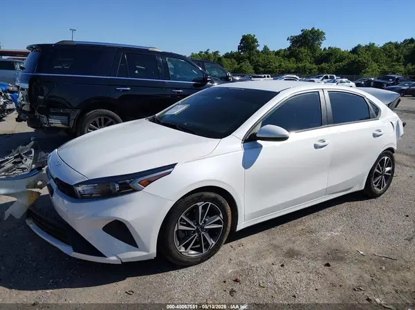 3KPF24AD3PE650228 2023 KIA FORTE - Image 2