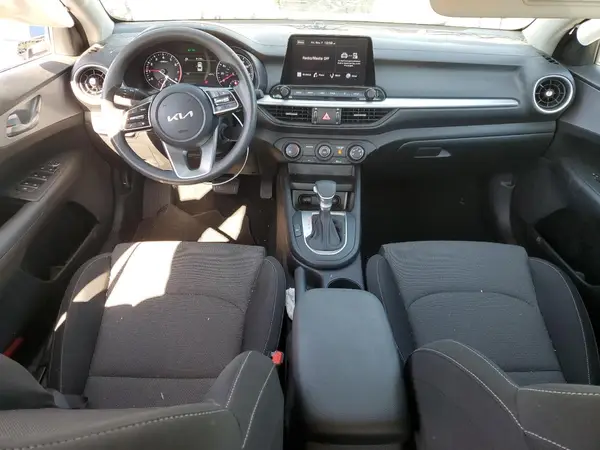 3KPF24AD3PE651802 2023 KIA FORTE - Image 8