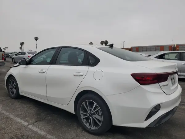 3KPF24AD3PE652948 2023 KIA FORTE - Image 2