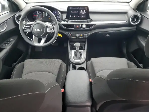 3KPF24AD3PE652948 2023 KIA FORTE - Image 8