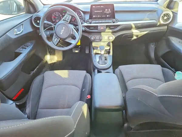 3KPF24AD3PE653324 2023 KIA FORTE - Image 8