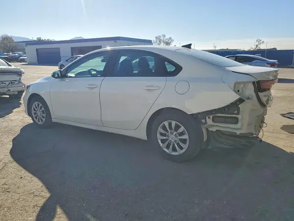 3KPF24AD3PE654599 2023 KIA FORTE - Image 2