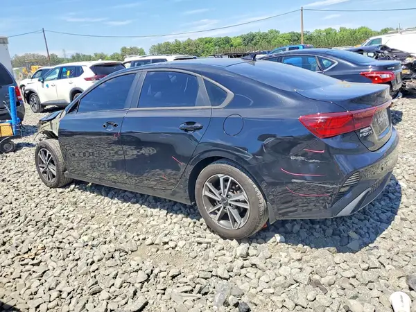 3KPF24AD3PE654733 2023 KIA FORTE - Image 2