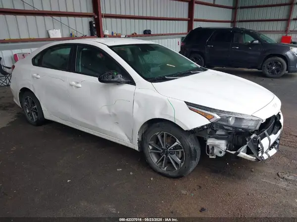 3KPF24AD3PE657454 2023 KIA FORTE - Image 1