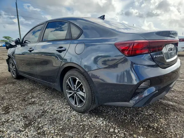 3KPF24AD3PE657518 2023 KIA FORTE - Image 2