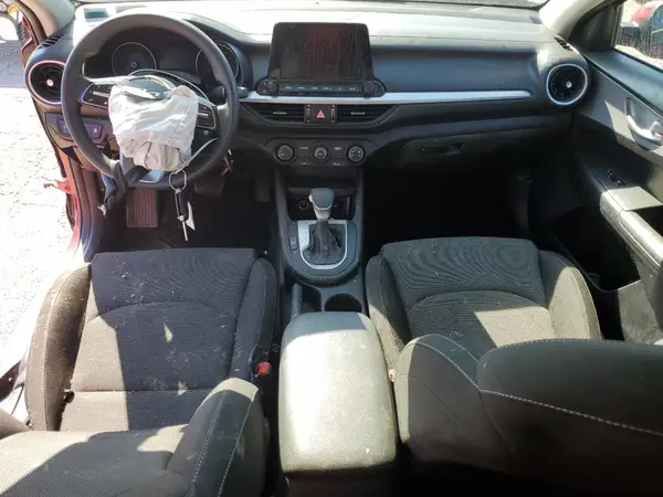 3KPF24AD3PE658748 2023 KIA FORTE - Image 8