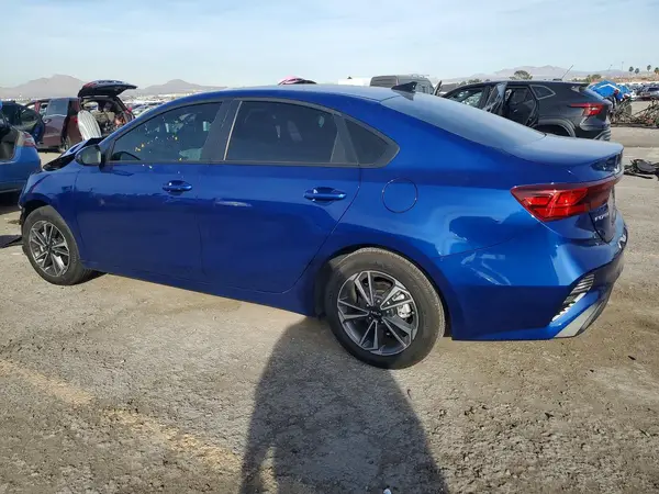 3KPF24AD3PE660709 2023 KIA FORTE - Image 2