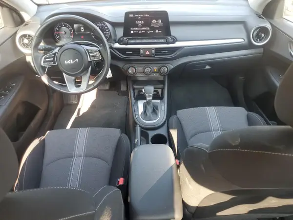 3KPF24AD3PE661374 2023 KIA FORTE - Image 8