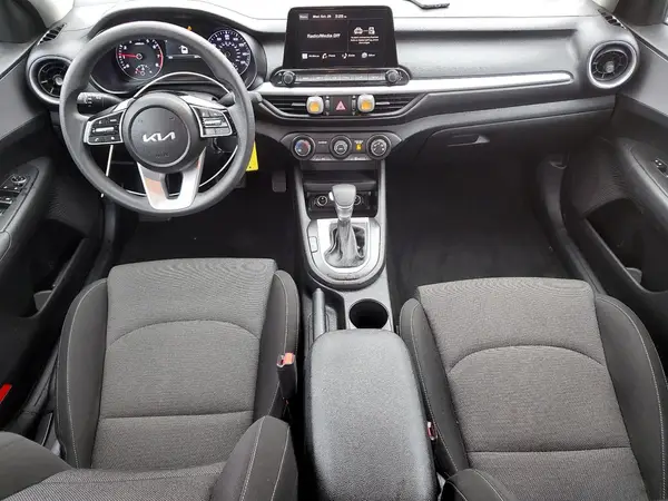 3KPF24AD3PE661410 2023 KIA FORTE - Image 8