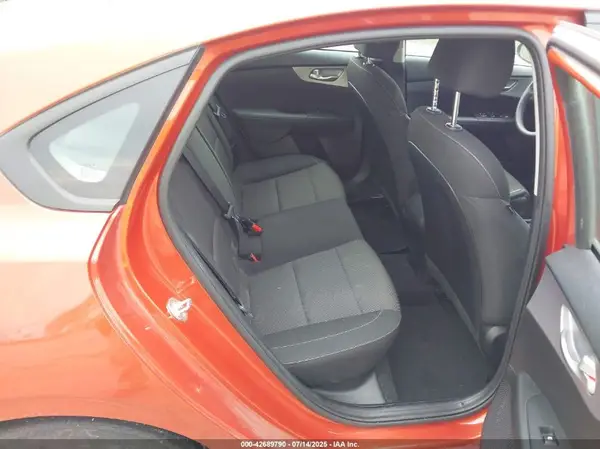 3KPF24AD3PE661990 2023 KIA FORTE - Image 8