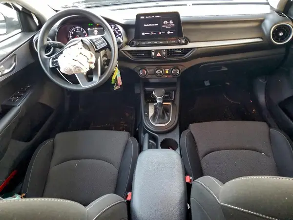 3KPF24AD3PE662900 2023 KIA FORTE - Image 8