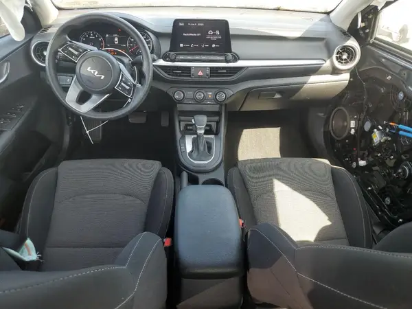 3KPF24AD3PE663125 2023 KIA FORTE - Image 8