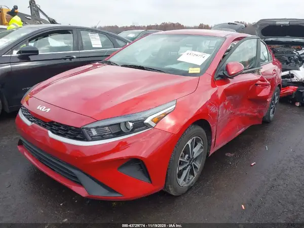 3KPF24AD3PE664890 2023 KIA FORTE - Image 2