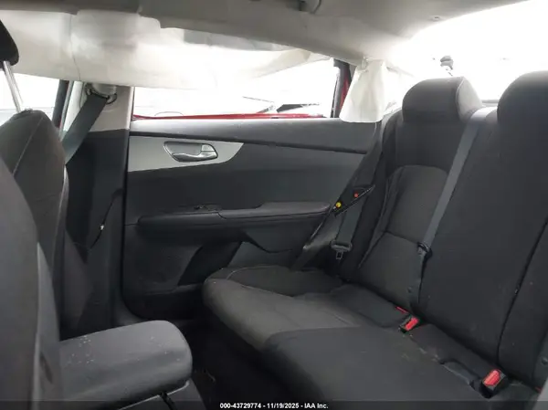 3KPF24AD3PE664890 2023 KIA FORTE - Image 8