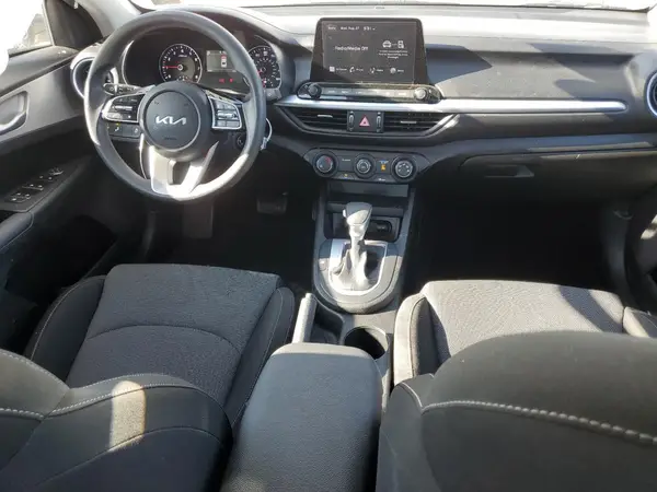 3KPF24AD3PE673086 2023 KIA FORTE - Image 8